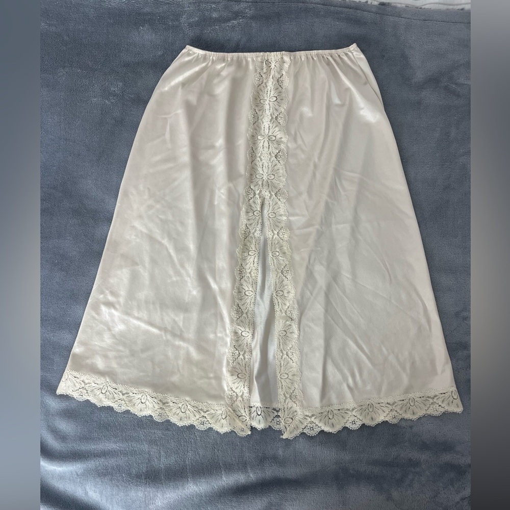Elegant Cream Lace Trim Slip Skirt with Front Slit